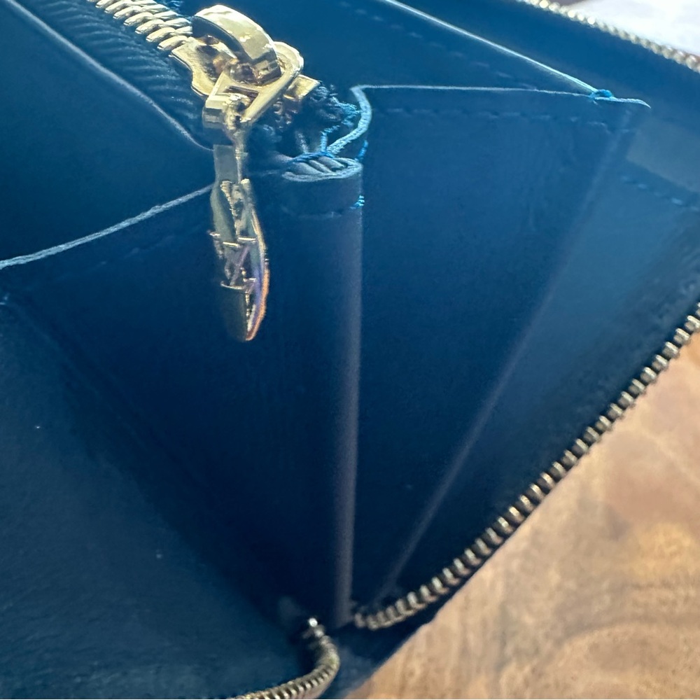 Louis Vuitton w/Box and Dust Bag, Bleu Nuit, Zippy - Picture 12 of 14